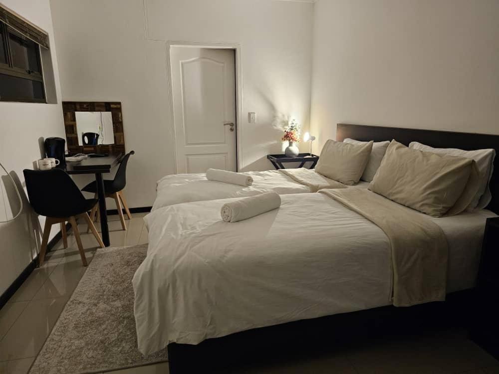 Carlo'S Boutique Guesthouse Walvis Bay Eksteriør bilde