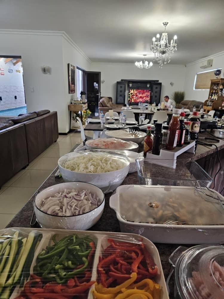 Carlo'S Boutique Guesthouse Walvis Bay Eksteriør bilde